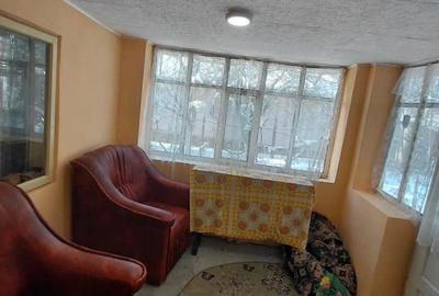 Casă cu 4 camere cu Teren 1800 Mp în Central - 1