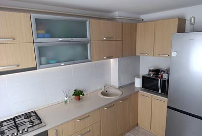 Apartament cu 3 camere decomandat, mobilat în Tomis Nord - 9