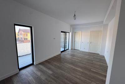 Casă cu 4 camere cu Canalizare în Exterior Est - 21