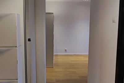 Garsonieră decomandată în Titan