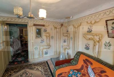 Casă cu 3 camere cu Teren 2540 Mp în Central