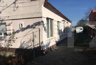 Casă cu 4 camere cu Teren 1000 Mp în Fratelia