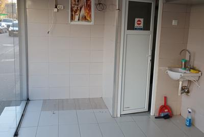 Spațiu comercial, de 15 mp, în 1 Mai - 4