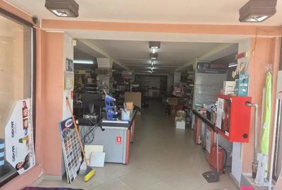 Spațiu comercial, de 600 mp, în Moreni - 3