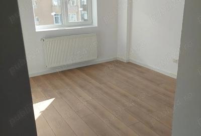 Apartament cu 4 camere decomandat în Central - 2