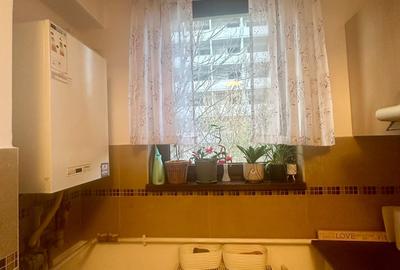 Bloc 2009 vizavi de metrou, ap. cu centrală proprie, mobilat și utilat - 10