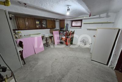 Casa individuala de vanzare 4 camere si curte 1310 mp Gusterita - 14