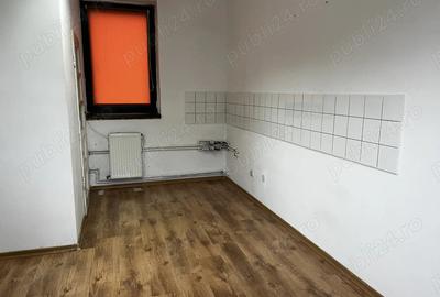 Spațiu comercial, de 17 mp, în Central