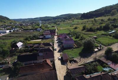 Teren de 842 mp, în Est - 14