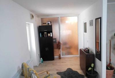 Vand apartament 2cam - 2