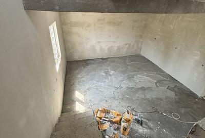 Casă cu 4 camere cu Teren 200 Mp în Central - 9