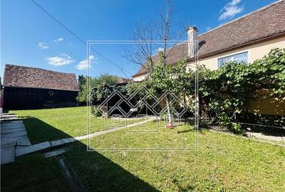 Casa in Sibiu - Vurpar - 2 constructii in curte - Gradina mare - 2