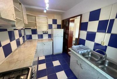 Apartament de 2 camere, posibilitate recompartimentare, 100 mp, zona Nicolina - 1