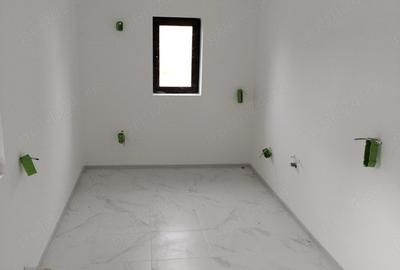 Casă cu Teren 1500 Mp în Turnu - 3