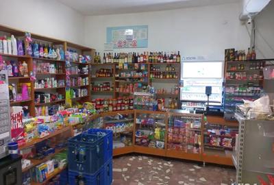 Vand spatiu comercial - 2