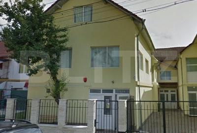 Casa Individuala/Pensiune, 14 camere, 408 mp, zona Piata Decebal