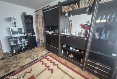 Apartament cu 3 camere semidecomandat în Dărmănești - 7