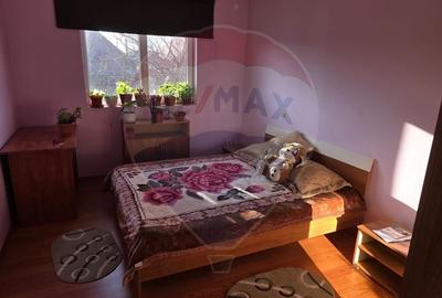 Casă cu 5 camere cu Teren 945 Mp în Brădești - 7