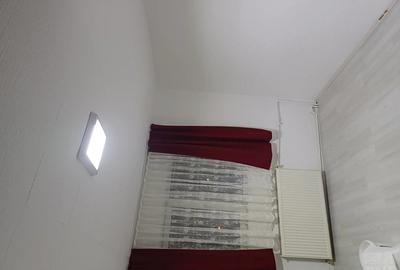 Garsonieră decomandată în Steaua - 2