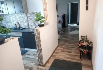 Vand Apartament 60mp etaju 3 - 4