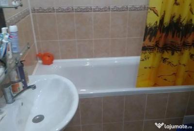 Garsonieră în Vatra Luminoasă