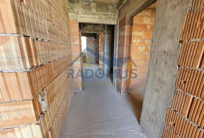 Casă individuală cu 20 camere cu Canalizare în Cantacuzino - 9