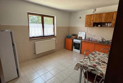 Casă cu 4 camere în Lungulețu - 3