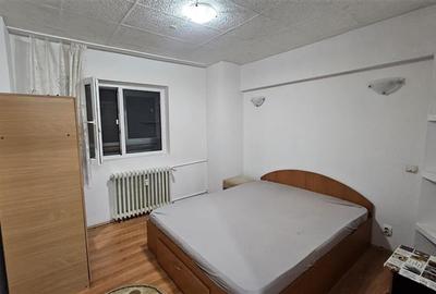 Colentina - bloc 1986 - etaj 1-pret de 2 camere - 10