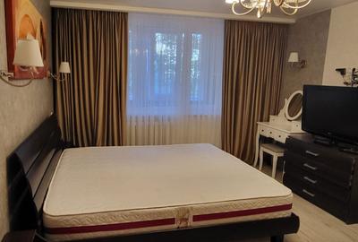 Apartament cu 2 camere semidecomandat în Tractorul