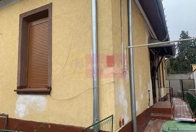 Casă individuală cu 3 camere semidecomandat cu Canalizare în Floreasca - 1