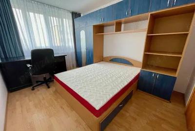 Apartament cu 3 camere decomandat în Berceni - 2