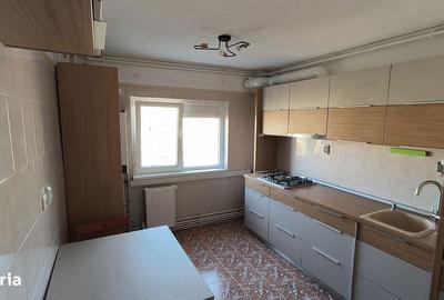 Apartament cu 3 camere decomandat în Drumul Taberei - 10