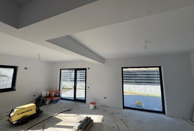 Casă cu 4 camere în Central - 2