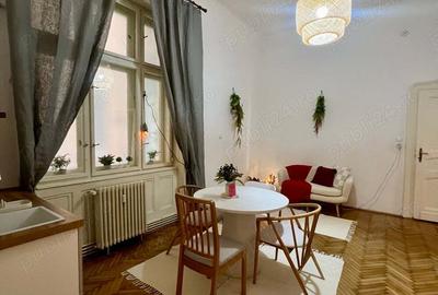 Apartament cu 3 camere în Central - 2