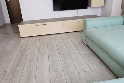 Apartament cu 2 camere semidecomandat în Tractorul - 4