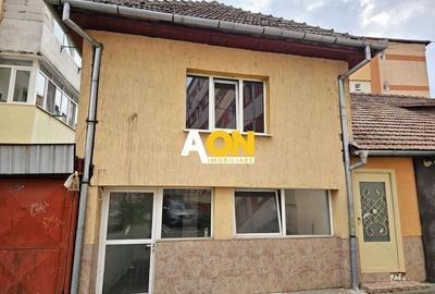 Casa de locuit si spatiu comercial, Cetate - 1
