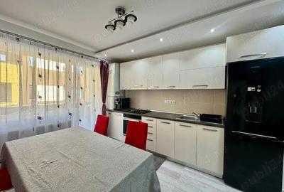 Apartament cu 3 camere semidecomandat în Florești - 3