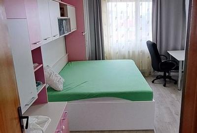 Apartament cu 4 camere decomandat în Contactoare - 3