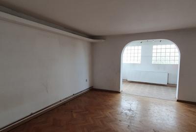 Casă cu 5 camere cu Teren 240 Mp în Nord - 8