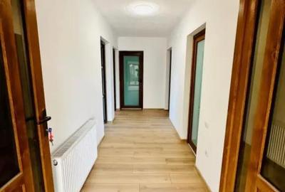 Casă cu 5 camere cu Teren 450 Mp în Central - 3