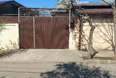 Casă cu Teren 318 Mp în Central