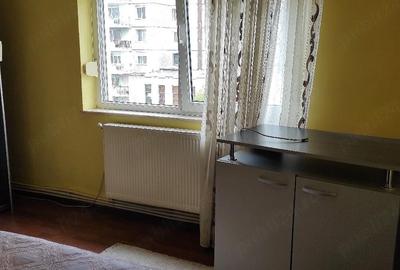 Apartament cu 2 camere decomandat în 22 Decembrie - 8