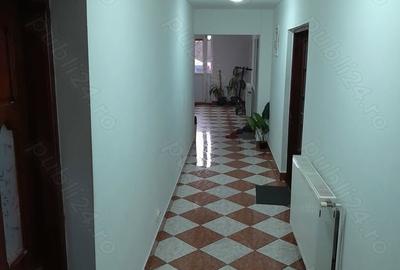 Casă cu 6 camere în Central - 7