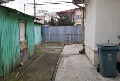 Casă cu 2 camere cu Teren 298 Mp în 16 Februarie - 2
