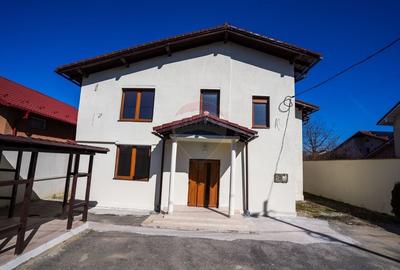 Casă cu 6 camere cu Teren 380 Mp în Nord-Est - 21