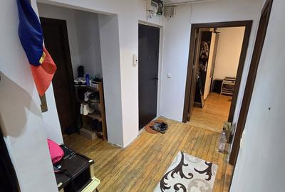 Apartament cu 3 camere decomandat în Metalurgie - 2