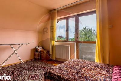Casă cu 6 camere cu Garaj în Central - 9