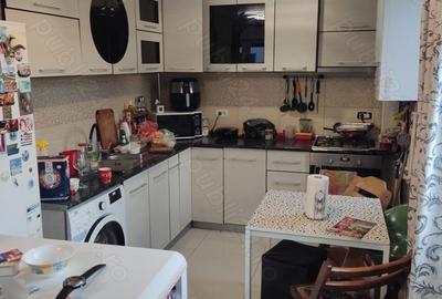 Apartament cu 3 camere semidecomandat în 1 Decembrie - 7