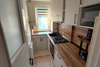 Apartament 2 camere, mobilat, zona Florilor Proprietar, 73900