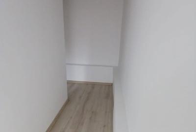 Spațiu comercial, de 150 mp, în Central - 16